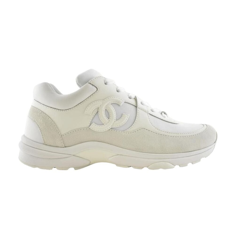 Chanel Interlocking CC logo Sneakers in White - Picture 2 of 11